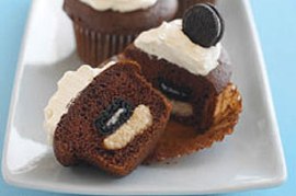 Mini_OREO_Surprise_Cupcakes